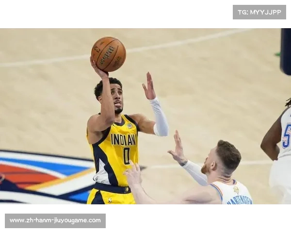 哈利伯顿面对多尔特精准干拔三分精准命中引爆全场气氛